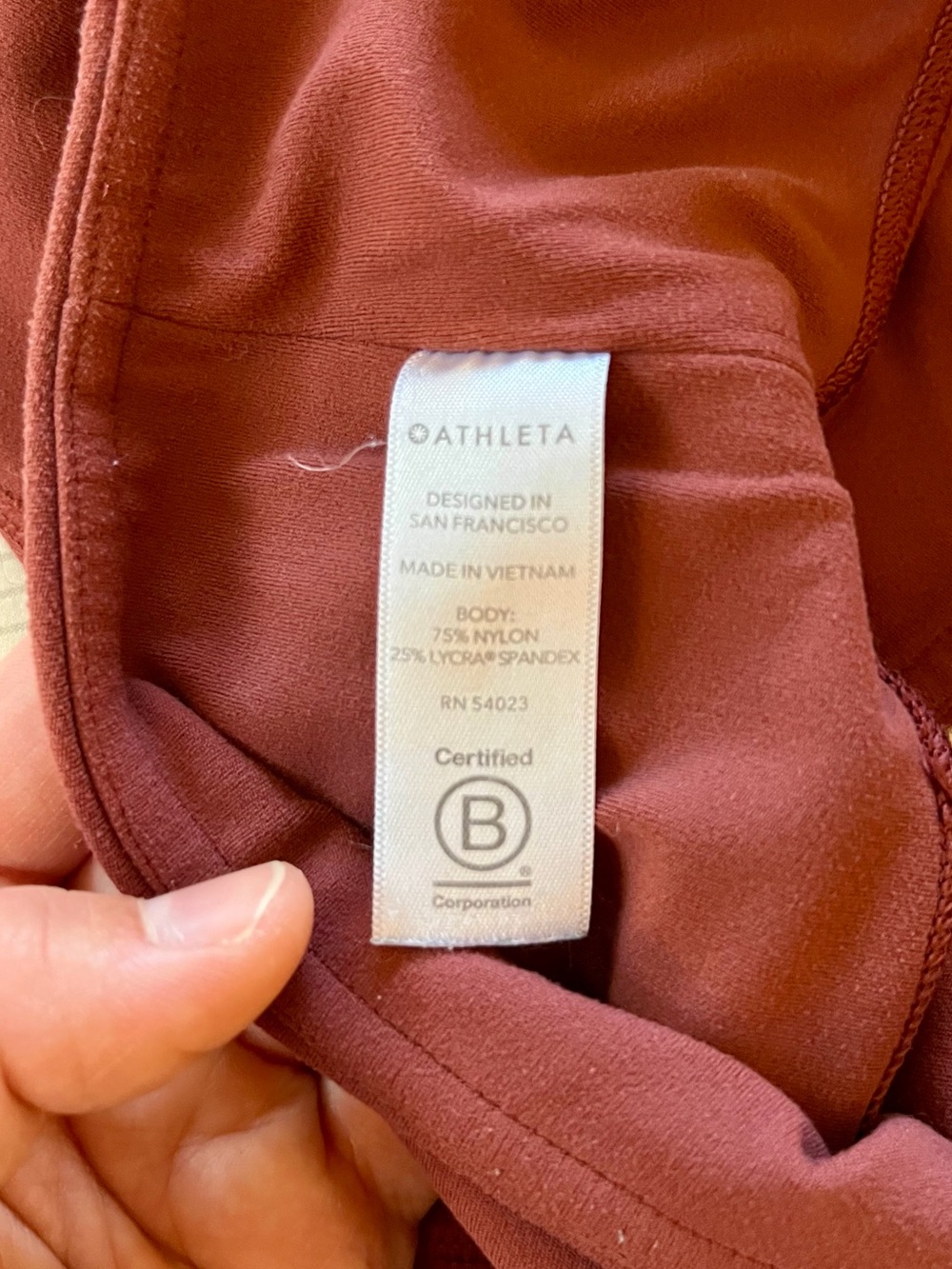 Athleta Salutation Stash High Rise Capri - Picture 4 of 8